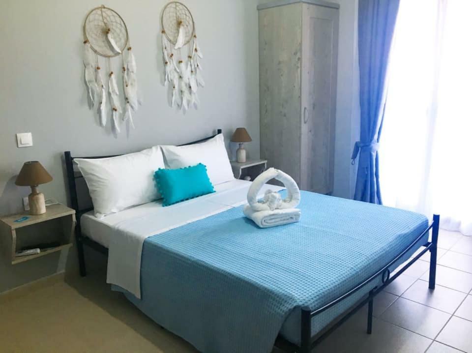 Almira - Rooms To Let Nea Roda Luaran gambar